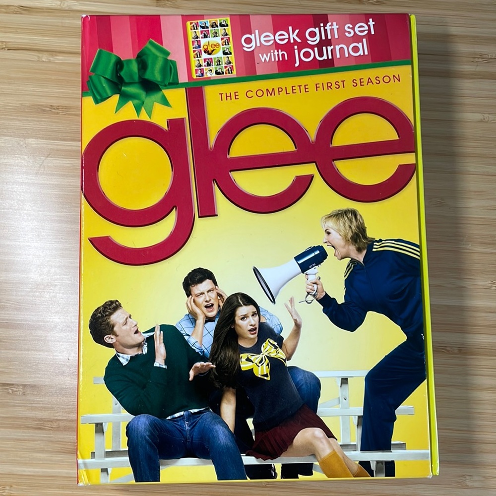 *FINAL PRICE* Glee First Season Gift Boxset
